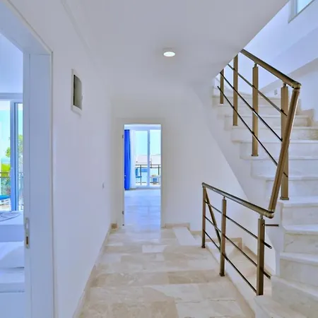 Trio 1 * Kalkan